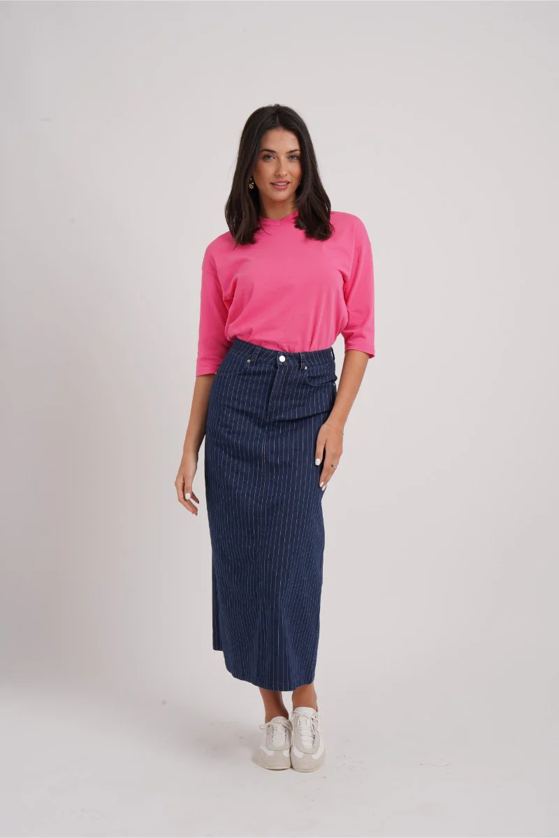 Boxy V-Tee - Image 3
